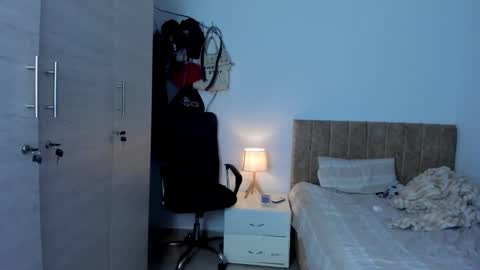 slim_master12 online show from 04/01/26, 11:13