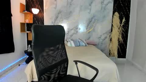 slim_master12 online show from 04/21/26, 09:50