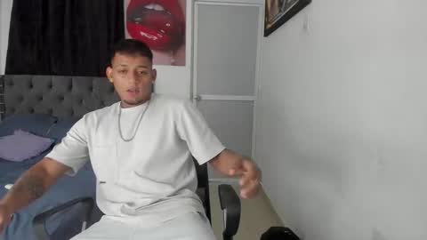 Snapshot of slim_master12 chatting on 05/30/26, 11:46 slim_master12 online show from 05/30/26, 11:46