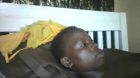 slim_petite_ebony online show from 12/17/24, 08:54