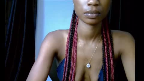 Snapshot of slim_petitqueen chatting on 11/22/25, 08:08 Alice online show from 11/22/25, 08:08