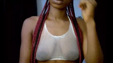 Snapshot of slim_petitqueen chatting on 11/29/25, 11:57 Alice online show from 11/29/25, 11:57