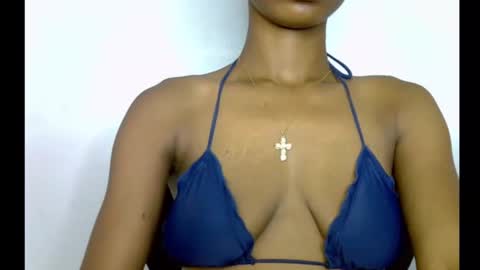 Snapshot of slim_petitqueen chatting on 12/19/25, 05:42 Alice online show from 12/19/25, 05:42