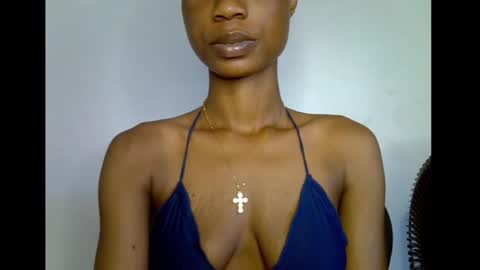 Snapshot of slim_petitqueen chatting on 12/20/25, 07:59 Alice online show from 12/20/25, 07:59