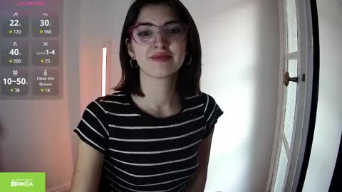 Snapshot of slimbaby69 chatting on 12/06/24, 06:39 Ivi online show from 12/06/24, 06:39