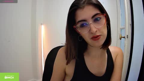 Snapshot of slimbaby69 chatting on 12/12/24, 03:16 Ivi online show from 12/12/24, 03:16