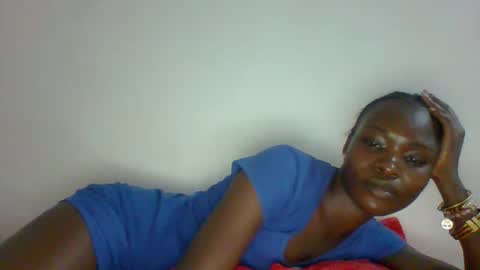 Snapshot of slimdiva chatting on 09/30/25, 07:30 slimdiva online show from 09/30/25, 07:30