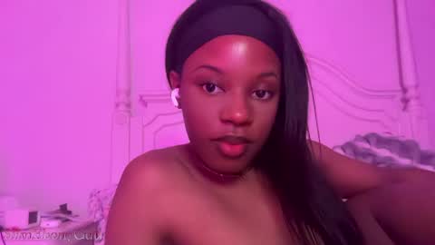 Snapshot of slimebonygurl chatting on 06/25/26, 03:50 slimebonygurl online show from 06/25/26, 03:50