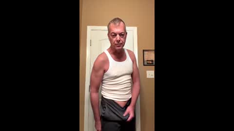 Snapshot of slimtrimdad chatting on 12/22/25, 11:40 slimtrimdad online show from 12/22/25, 11:40