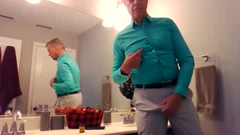 Snapshot of slimtrimdad chatting on 03/01/26, 08:33 slimtrimdad online show from 03/01/26, 08:33