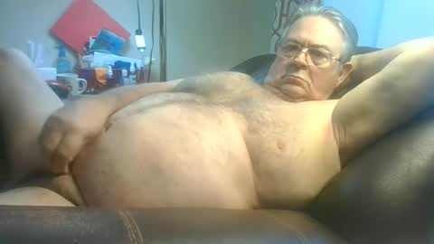 slippery_duck online show from 01/26/25, 02:19