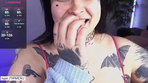 Snapshot of slobbergirl chatting on 12/19/25, 01:51 Kira Khanina online show from 12/19/25, 01:51