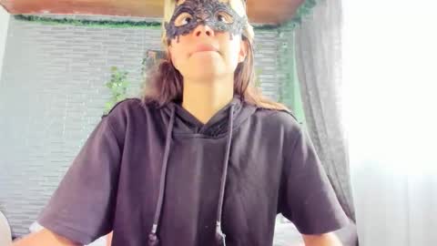 slone03 online show from 10/31/25, 03:46