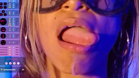 Snapshot of sloppylucy chatting on 12/20/24, 01:43 SloppyLucy online show from 12/20/24, 01:43