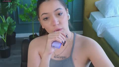 Emilia online show from 03/27/26, 12:05