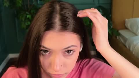 Emilia online show from 04/24/26, 12:18