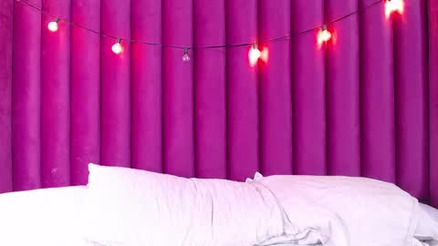 Snapshot of slutlittlecamila chatting on 01/08/25, 05:05 CAMILA  online show from 01/08/25, 05:05