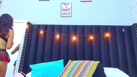 Snapshot of slutlittlecamila chatting on 02/12/25, 03:07 CAMILA  online show from 02/12/25, 03:07