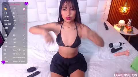 Snapshot of slutlittlecamila chatting on 03/11/25, 03:05 CAMILA  online show from 03/11/25, 03:05