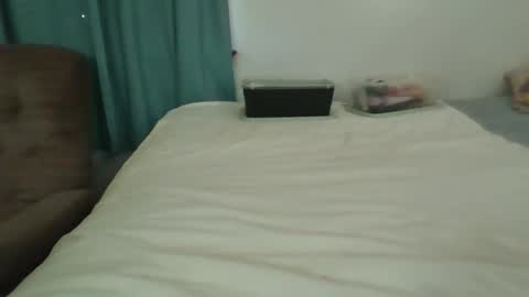 Jade and Thomas online show from 04/02/26, 01:53