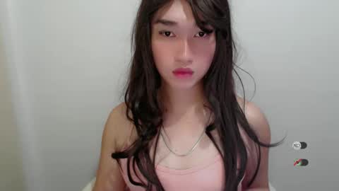 Snapshot of slutty_francine chatting on 10/17/25, 06:05 FRANCINE online show from 10/17/25, 06:05