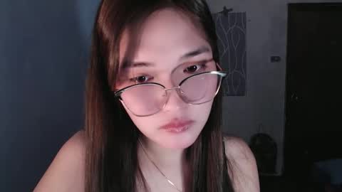 slutty_hannaxx online show from 04/17/26, 02:03