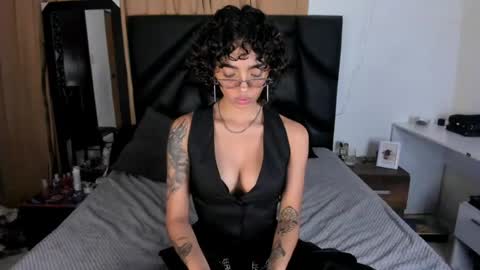 Snapshot of slutty_venus7 chatting on 07/25/26, 12:53 slutty_venus7 online show from 07/25/26, 12:53