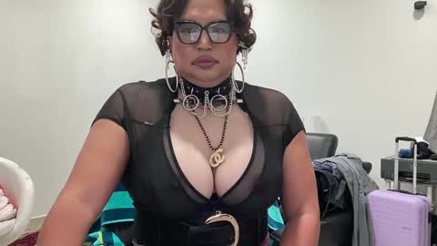 Snapshot of sluttygina1 chatting on 12/30/24, 05:55 sluttygina1 online show from 12/30/24, 05:55