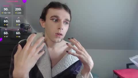 Snapshot of sluttyhorrorparty chatting on 11/06/25, 06:42 Natsu online show from 11/06/25, 06:42