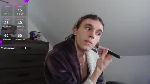 Snapshot of sluttyhorrorparty chatting on 12/03/25, 06:39 Natsu online show from 12/03/25, 06:39