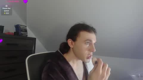 Snapshot of sluttyhorrorparty chatting on 02/05/26, 06:23 Natsu online show from 02/05/26, 06:23