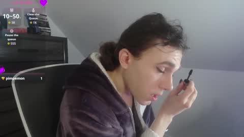 Snapshot of sluttyhorrorparty chatting on 02/10/26, 06:45 Natsu online show from 02/10/26, 06:45