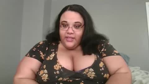 Snapshot of sluttyjess31 chatting on 04/22/26, 02:40 Jessica online show from 04/22/26, 02:40
