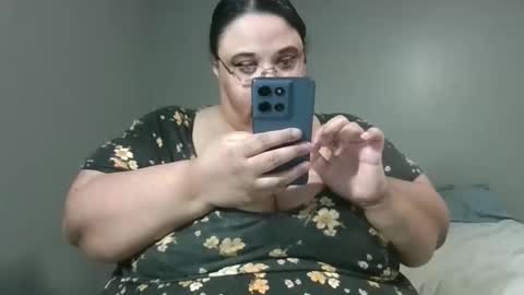 Snapshot of sluttyjess31 chatting on 04/26/26, 02:09 Jessica online show from 04/26/26, 02:09
