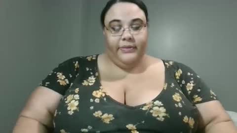 Snapshot of sluttyjess31 chatting on 05/01/26, 11:42 Jessica online show from 05/01/26, 11:42