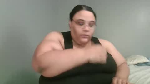 Snapshot of sluttyjess31 chatting on 05/20/26, 05:41 Jessica online show from 05/20/26, 05:41