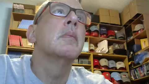 Snapshot of sluttyslave81 chatting on 09/12/25, 06:19 sluttyslave81 online show from 09/12/25, 06:19