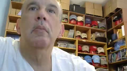 Snapshot of sluttyslave81 chatting on 11/15/25, 03:52 sluttyslave81 online show from 11/15/25, 03:52