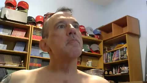 Snapshot of sluttyslave81 chatting on 01/19/26, 05:22 sluttyslave81 online show from 01/19/26, 05:22