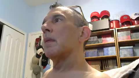 Snapshot of sluttyslave81 chatting on 03/13/26, 08:21 sluttyslave81 online show from 03/13/26, 08:21