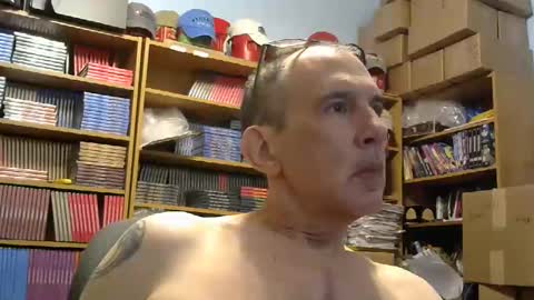 Snapshot of sluttyslave81 chatting on 04/13/26, 05:46 sluttyslave81 online show from 04/13/26, 05:46