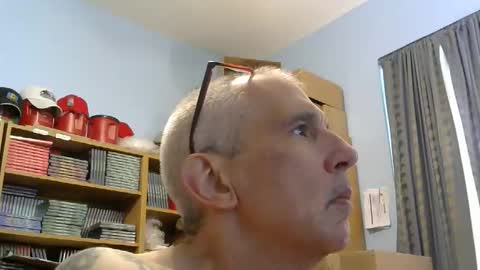 Snapshot of sluttyslave81 chatting on 05/04/26, 02:24 sluttyslave81 online show from 05/04/26, 02:24