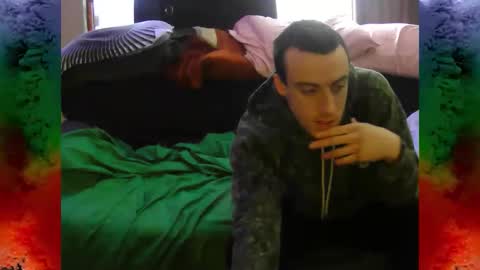 Snapshot of sluttystudly chatting on 12/01/25, 08:03 SS Bois online show from 12/01/25, 08:03