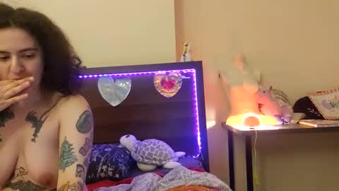 SluttySuzie17 online show from 05/28/26, 02:14
