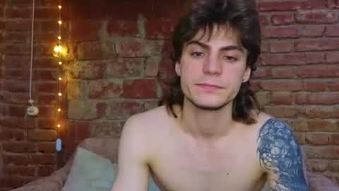 Gus online show from 07/28/26, 01:54