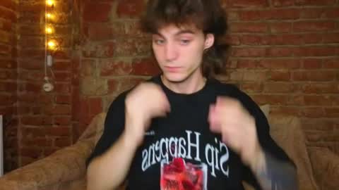 Gus online show from 08/01/26, 07:02
