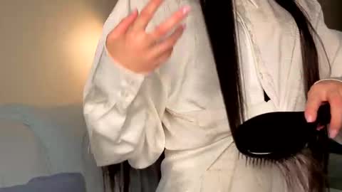 Lily online show from 09/13/25, 01:22