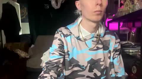 slytherinboy_01 online show from 12/05/25, 11:30