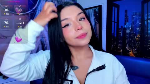 Snapshot of small__naughty chatting on 12/30/24, 02:08 Mariana Torres online show from 12/30/24, 02:08
