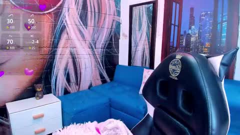 Snapshot of small__naughty chatting on 02/27/25, 05:15 Mariana Torres online show from 02/27/25, 05:15